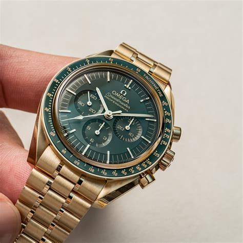 omega speedmaster oro giallo|speedmaster moonshine gold watch.